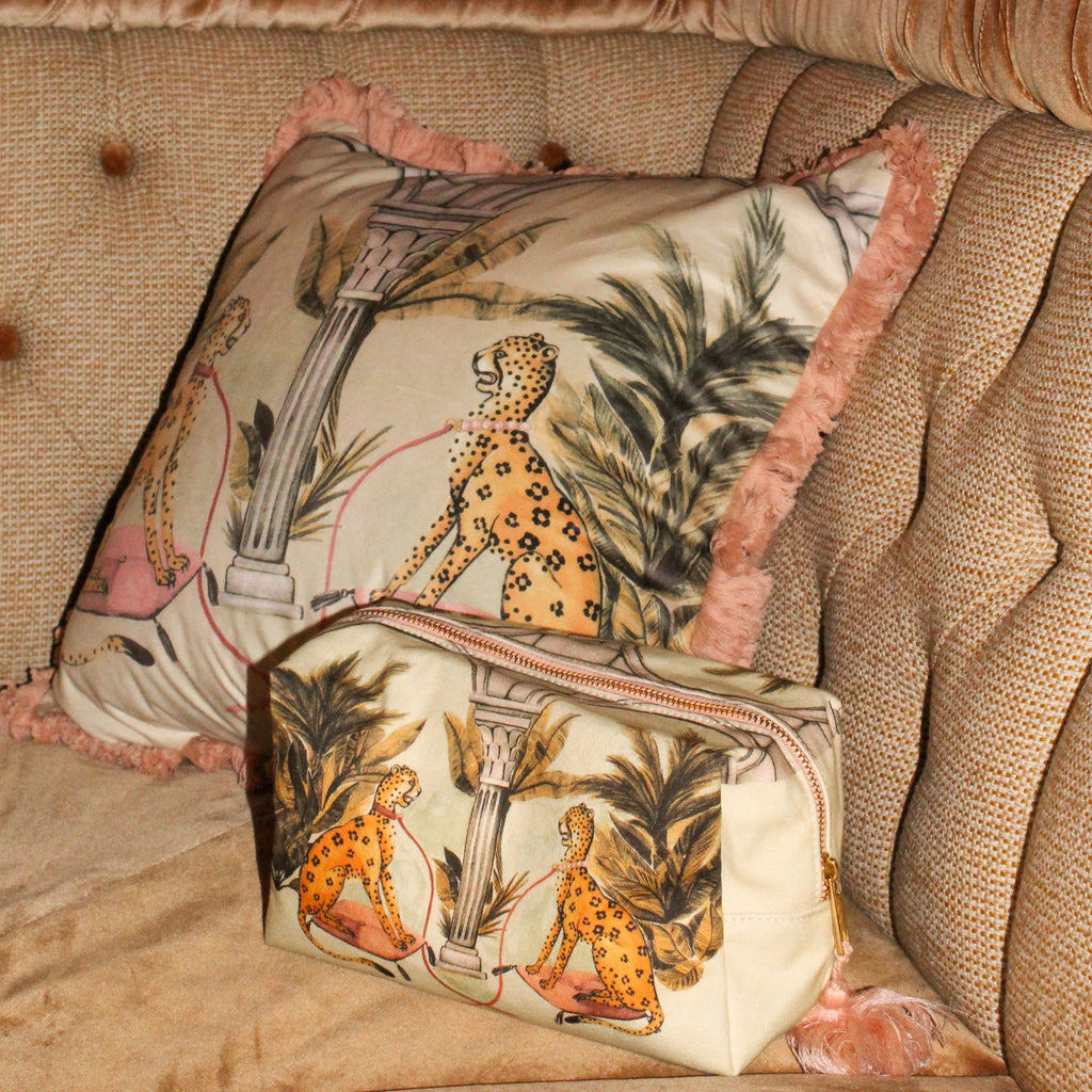 Regal Felines Travel Bag